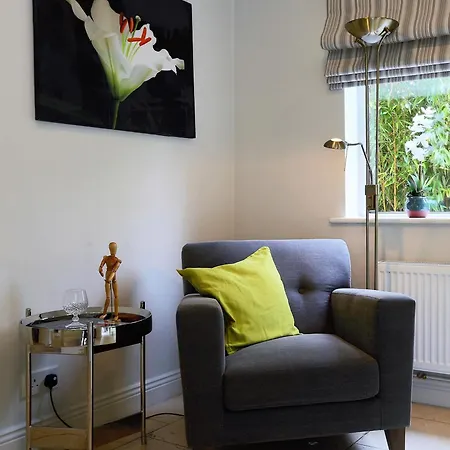 Elegant And Contemporary Large 3 Bedroom Prázdninový dům
